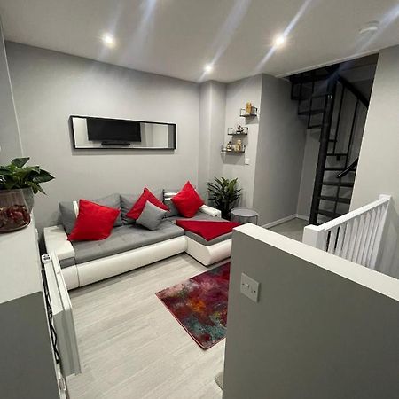Unique Duplex Apartment Free Parking Free Wi-Fi 6 Minutes From Leeds City Centre Extérieur photo