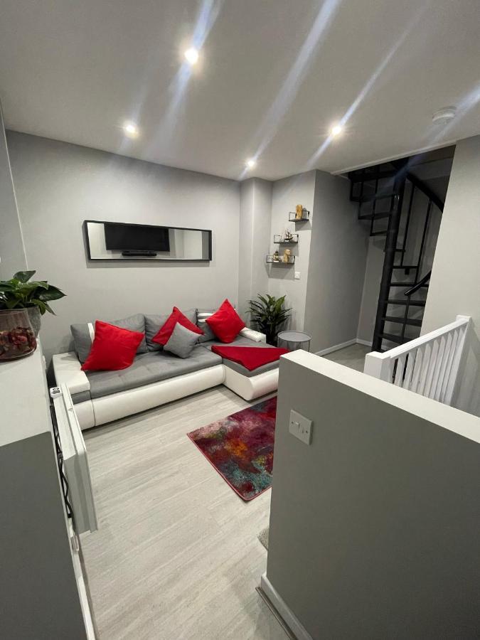 Unique Duplex Apartment Free Parking Free Wi-Fi 6 Minutes From Leeds City Centre Extérieur photo